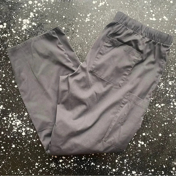 Strictly Scrubs Gray Scrub Pants 👩🏻‍⚕️ - Picture 2 of 3